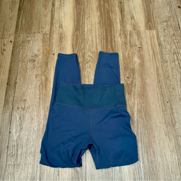 Vuori Pants - Grey Vuori rib studio leggings
